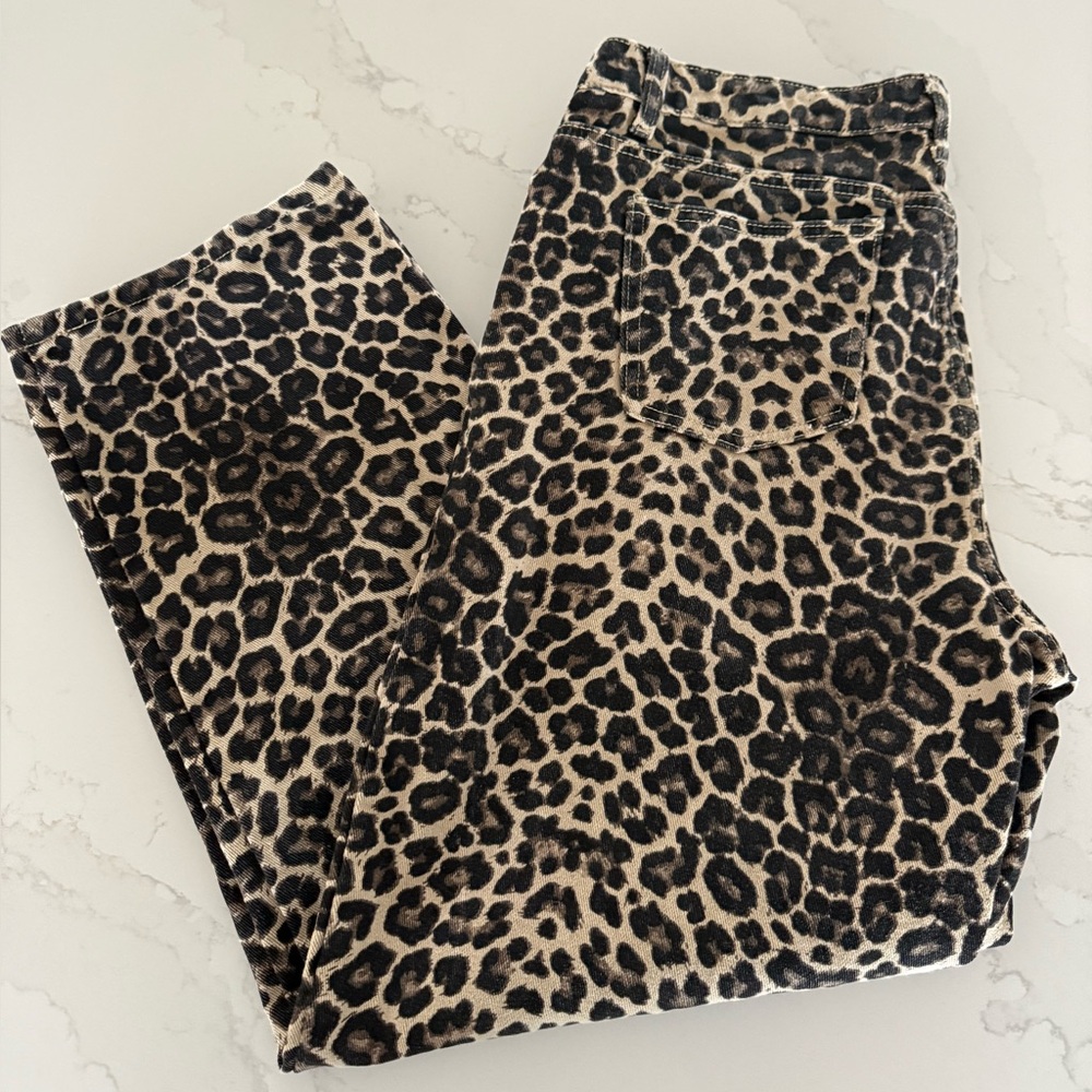Excellent Condition Cheetah Print Denim. Size L.